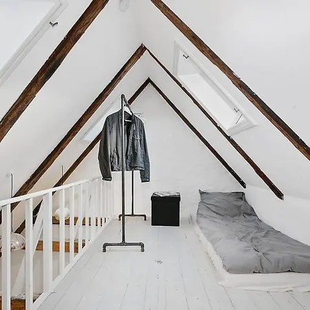 A Luxurious 2 Storey Penthouse Apt Апартаменты *